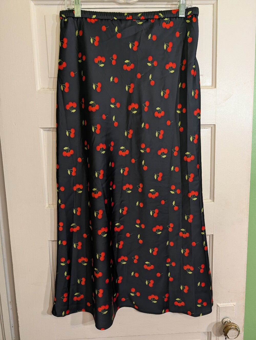 Rachel Zoe Cherry Print Satin Maxi Skirt Size 6 Black Red Drawstring - Picture 5 of 8